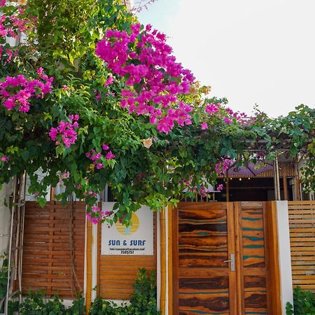 Sun & Surf Hotel Thulusdhoo Exterior photo