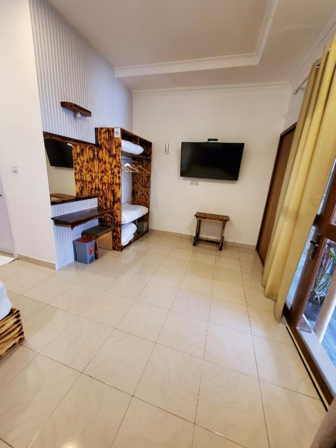 Sun & Surf Hotel Thulusdhoo Exterior photo