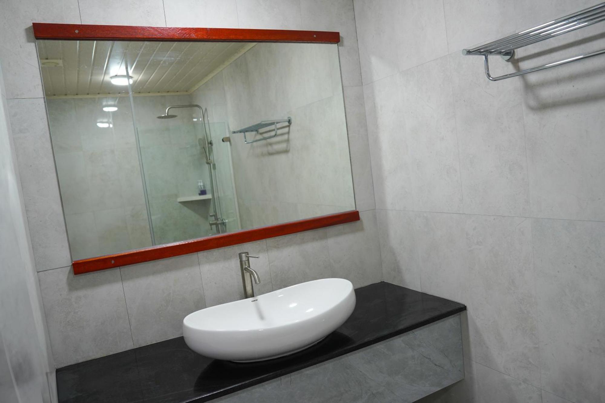 Sun & Surf Hotel Thulusdhoo Exterior photo